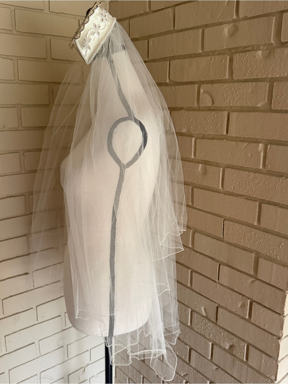 Antique 50s Wedding Crown Veil Lovely Pearl Beaded Head Piece Ivory Tulle
